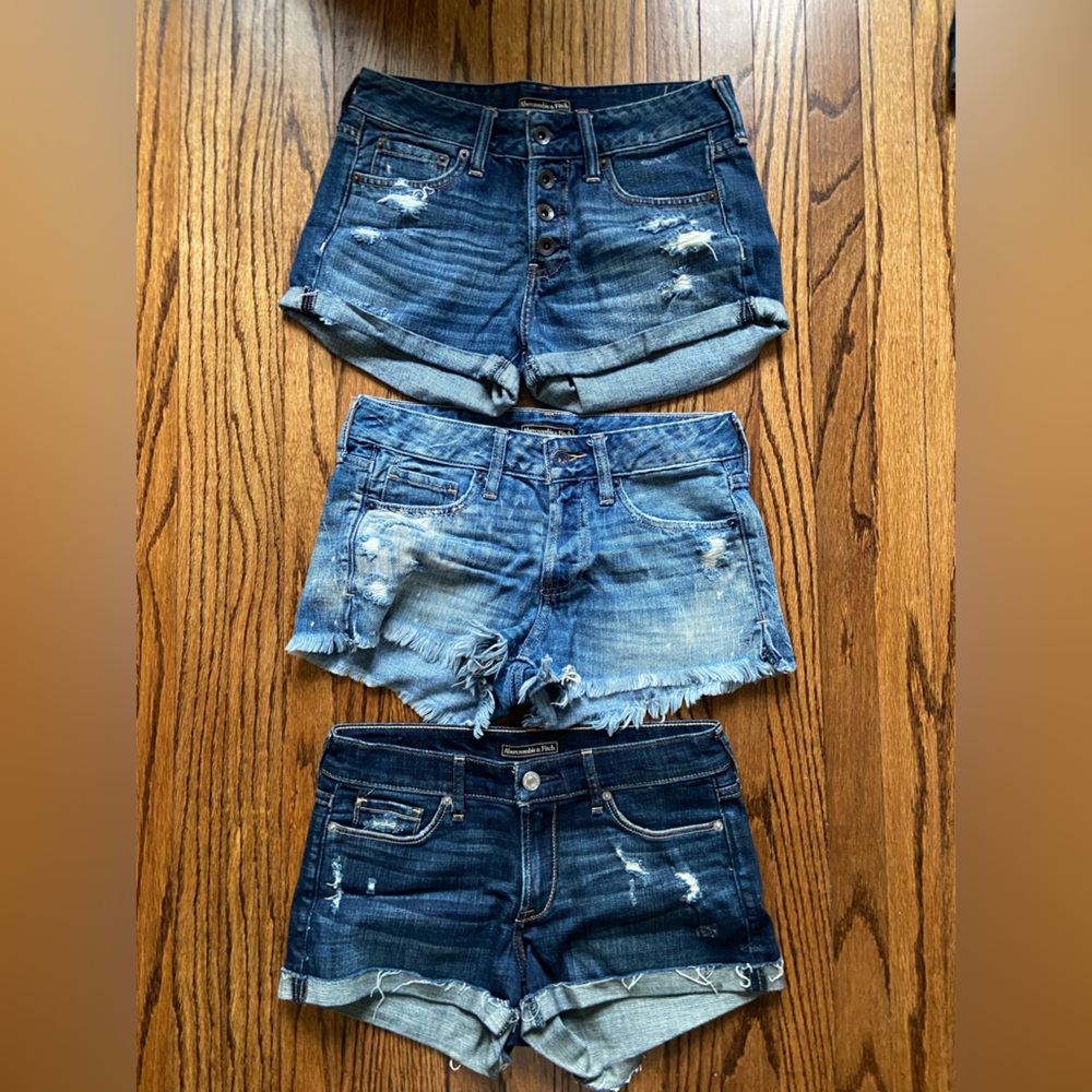 ABERCROMBIE & FITCH JEAN SHORTS